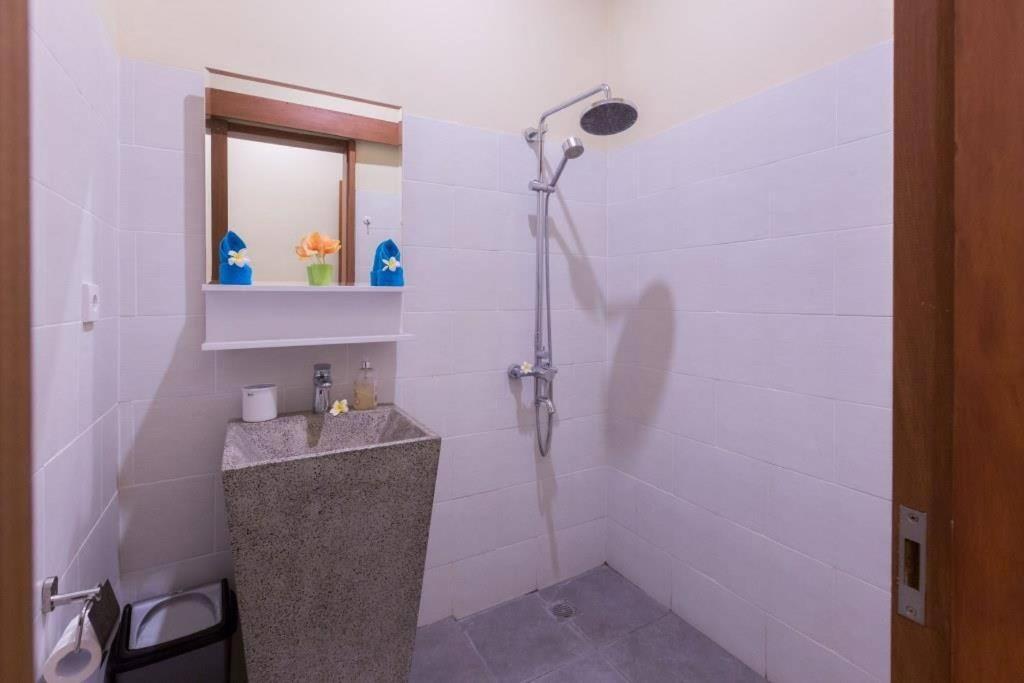 Villa Hitam Putih Legian Bali سمينياك المظهر الخارجي الصورة