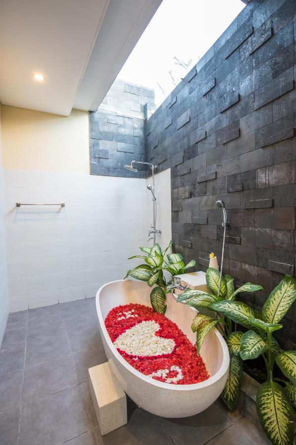 Villa Hitam Putih Legian Bali سمينياك المظهر الخارجي الصورة