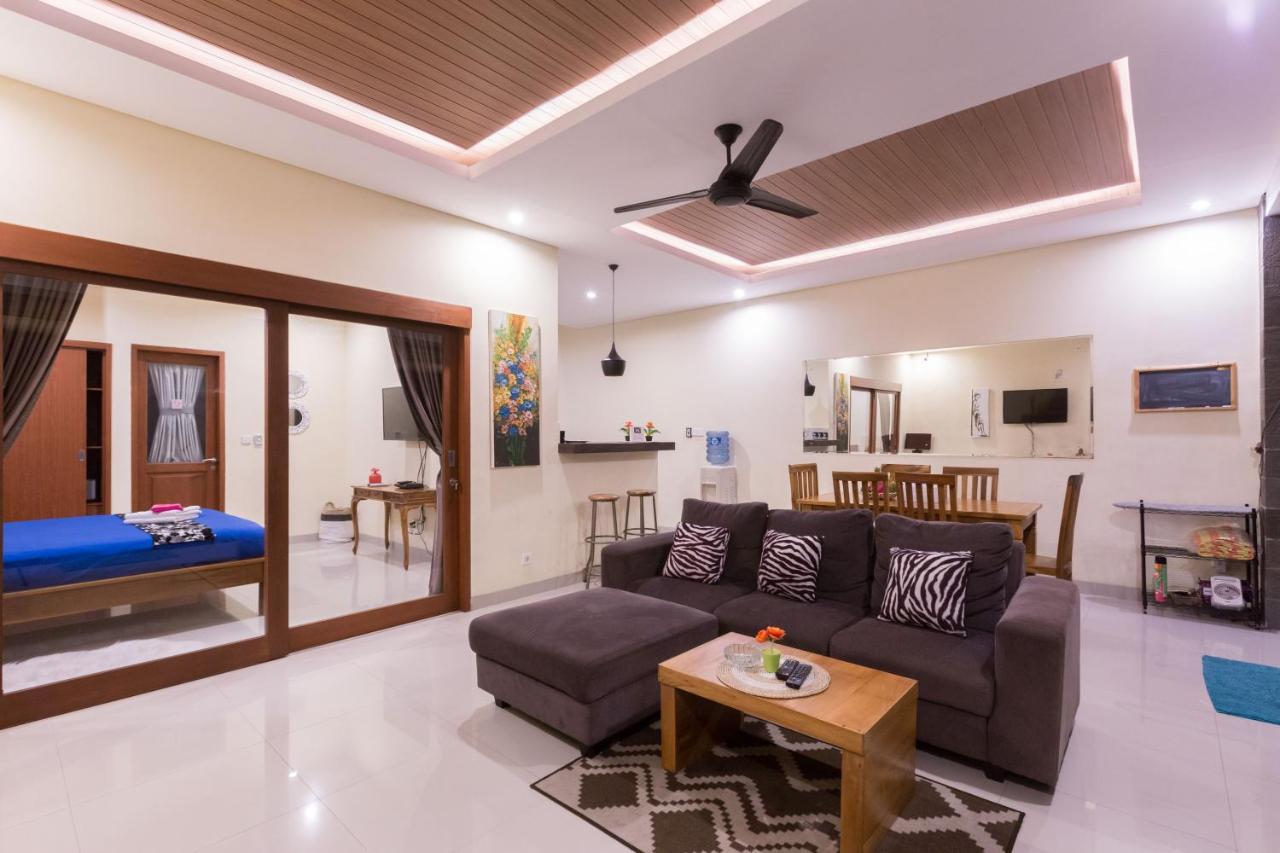 Villa Hitam Putih Legian Bali سمينياك المظهر الخارجي الصورة